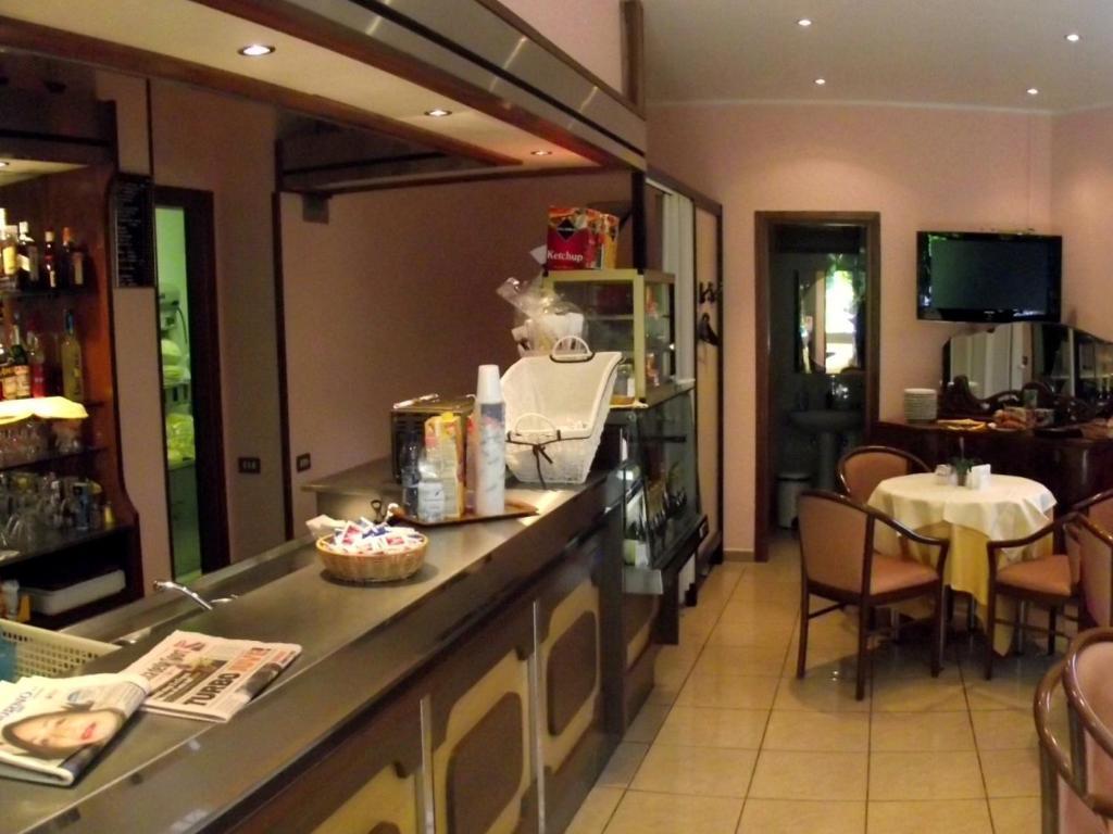 Hotel Motel Ovest Vittuone Eksteriør bilde
